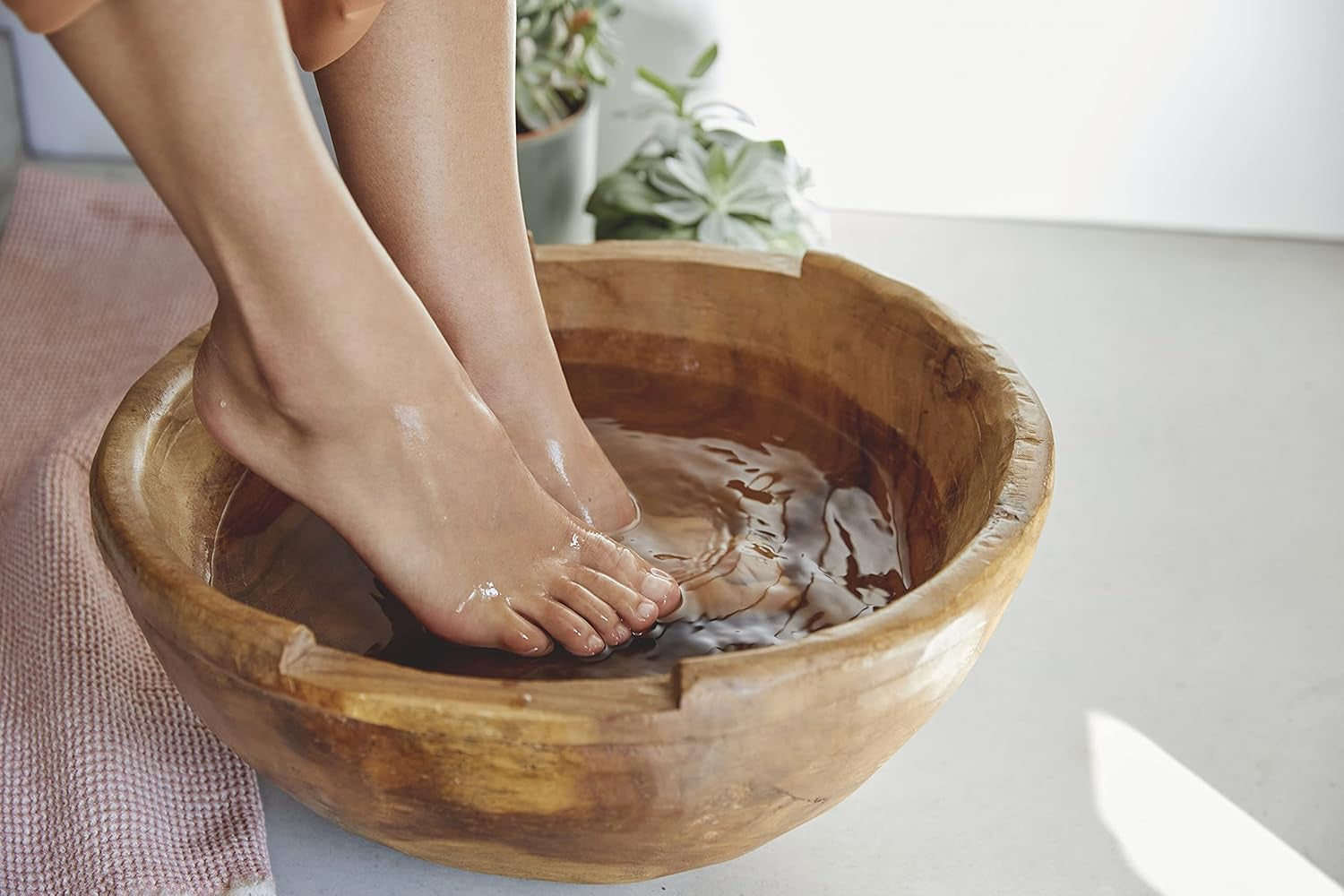 Kneipp Vitalisierendes Pflege-Fußbad - Fußbadekristalle - Auch Für Sensible Haut - Rezeptur Mit 20% Urea - 600 G